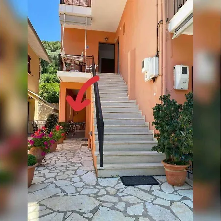 And Thomas 1 Apartment